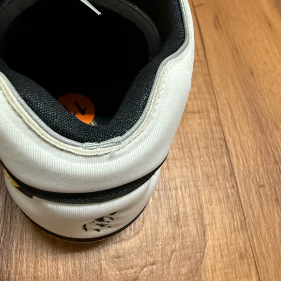 Nike Neon Yellow and Black Sneakers - Picture 4 of 5